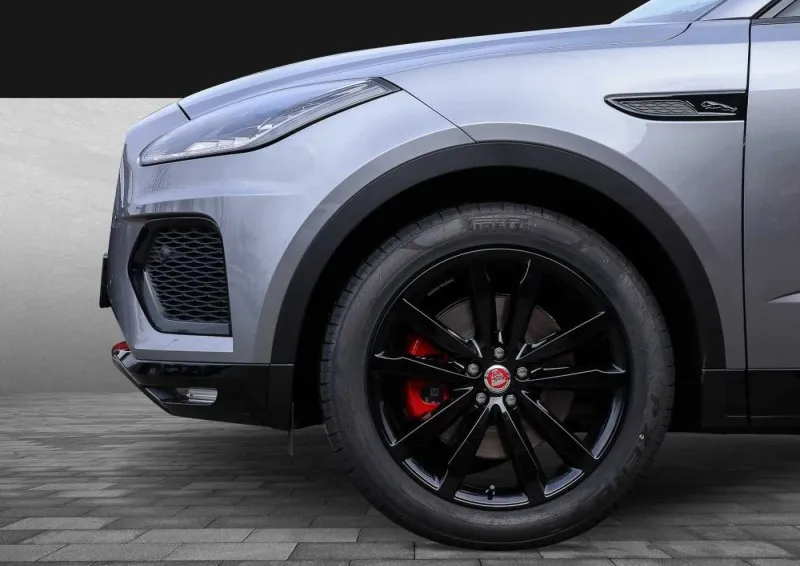 Jaguar E-pace P200 AWD =R-Dynamic= Black Pack/Panorama Гаран Image 4